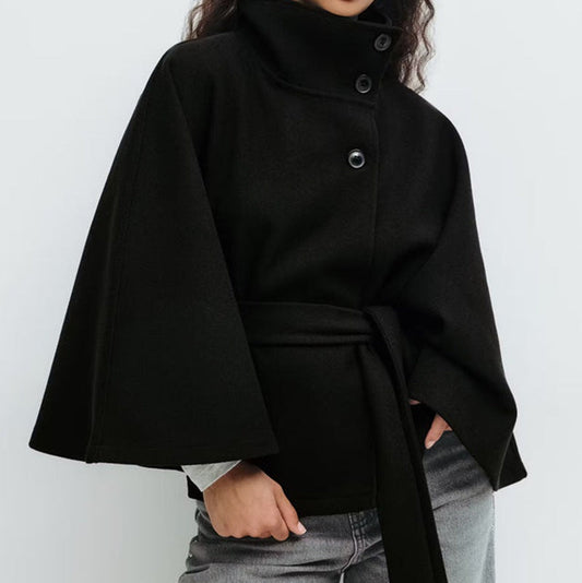 Manteau d’hiver élégant pour femme avec col montant